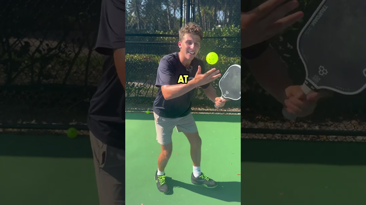 The #1 Mistake Players Make On Their Forehand Drive! 🔋💯 #pickleballtips #pickleball