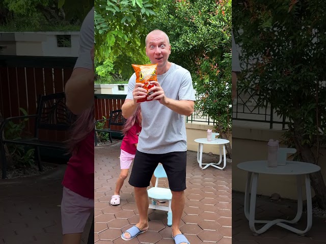 Why did she do that to her dad? 😱😂