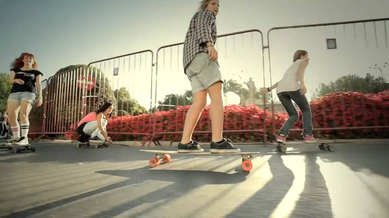 Longboard Girls Crew - YouTube