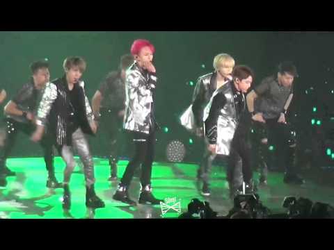 SHINee Tokyo Dome 「Hitchhiking」 Taemin focus