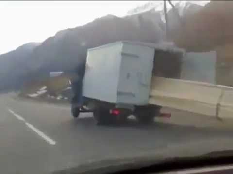 Најлудиот камионџија во Русија