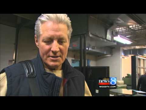 Bruce Boxleitner talks to Laff at the Movies 3-13-13