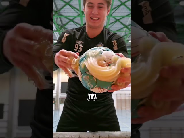 🧤 Hentbol Topu Neden Bu Kadar Yapışkan? 🧐