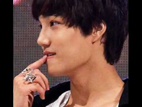 EXO-K KAI and his cute habit