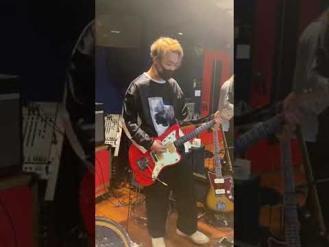 Fuzzy Guitar by Ryunosuke Yamagishi
