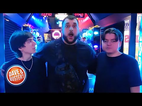 I took Peterbot & Pollo to an Arcade!