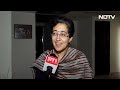Swati Maliwal Case: Arvind Kejriwal के PA ने स्वाति मालीवाल के खिलाफ शिकायत दर्ज कराई  - 05:26 min - News - Video
