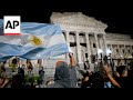 Miles de manifestantes desafían en Argentina el ajuste de Milei en protestas sin mayor violencia