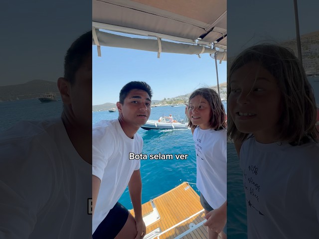 Görevi yapamayan tekneden atılır 😅🚤