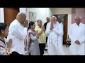 PM Modi Visits Former Bihar Dy CM Sushil Modi’s Residence to Pay Respect | News9