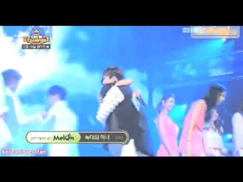 130619 AMBER HUGS with KRIS&D O&CHEN&CHANYEOL!