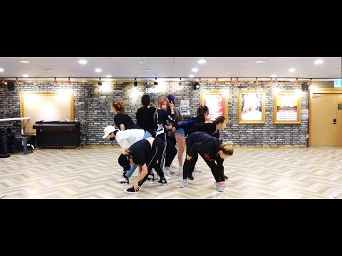 청하(CHUNG HA) -