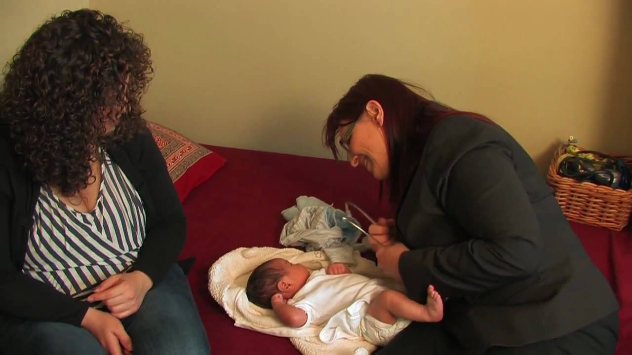 Ontario Midwives Giving Birth With A Midwife Youtube 