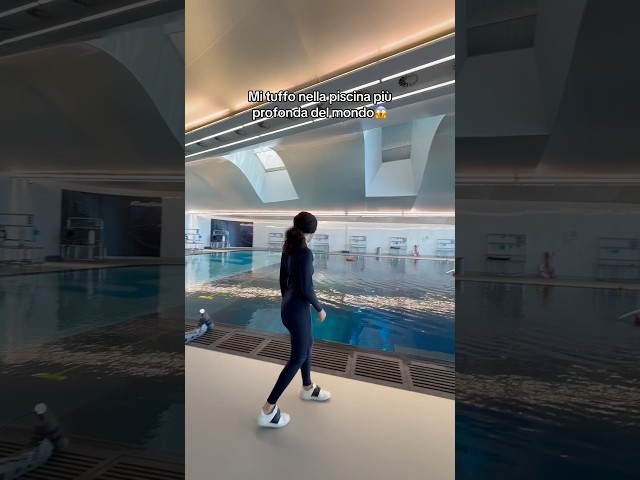 Mi TUFFO nella PISCINA più PROFONDA del MONDO😱 *con la mie sorelle*