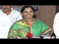 Minister Paritala Sunitha watches Lion movie, praises Balakrishna