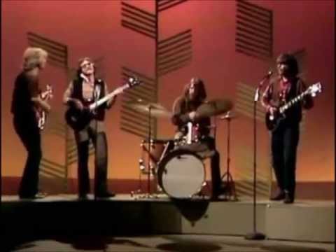 Bad Moon Rising - Creedence Clearwater Revival (HQ - 5.1 Studio )