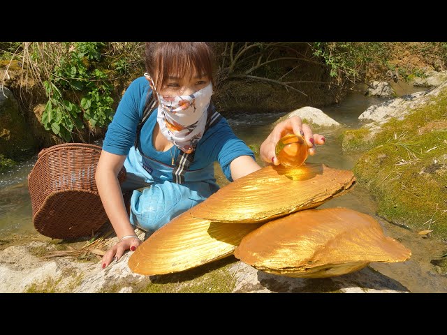 👍 Rural Teen’s Surprise: Mysterious River Mussel Hides Shiny Pearl, Turning Task into Adventure