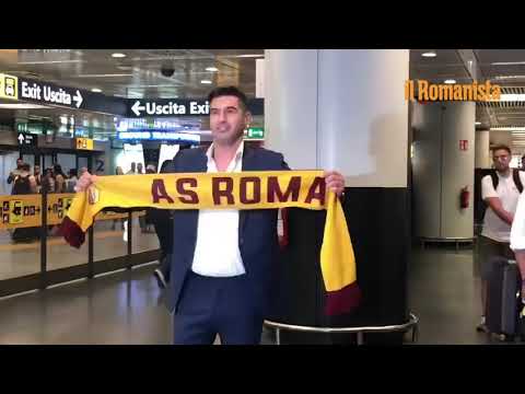 VIDEO - L'arrivo di Paulo Fonseca all'aeroporto di Fiumicino