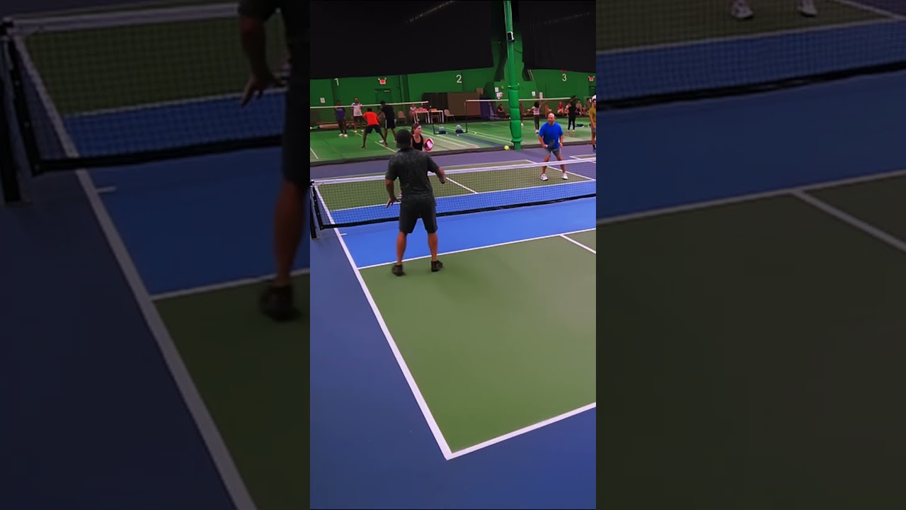 🤦Cover the Middle! #pickleballhighlights #pickleball #sports #sporthighlights