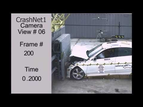 Δοκιμή σύγκρουσης βίντεο Mercedes Benz E 63 AMG W212 από το 2009