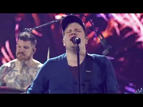 Fall Out Boy - Stay Frosty Royal Milk Tea (29/3/18 - Manchester)