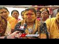 Devotees Sings Song On Sammakka Sarakka | Medaram Jatara 2024 | V6 News  - 04:57 min - News - Video