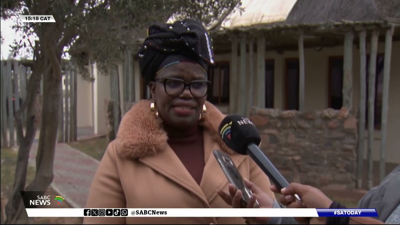 Land Reform | Minister Mzwanele Nyhontso engages farmers and stakeholders