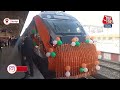 Dehradun - Lucknow Vande Bharat : PM Modi ने देहरादून-लखनऊ वंदे भारत को दिखाई हरी झंडी | Railways  - 01:06 min - News - Video