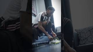 Watch Jonathan David’s first day here, Iceman is in Turin 🥶?
