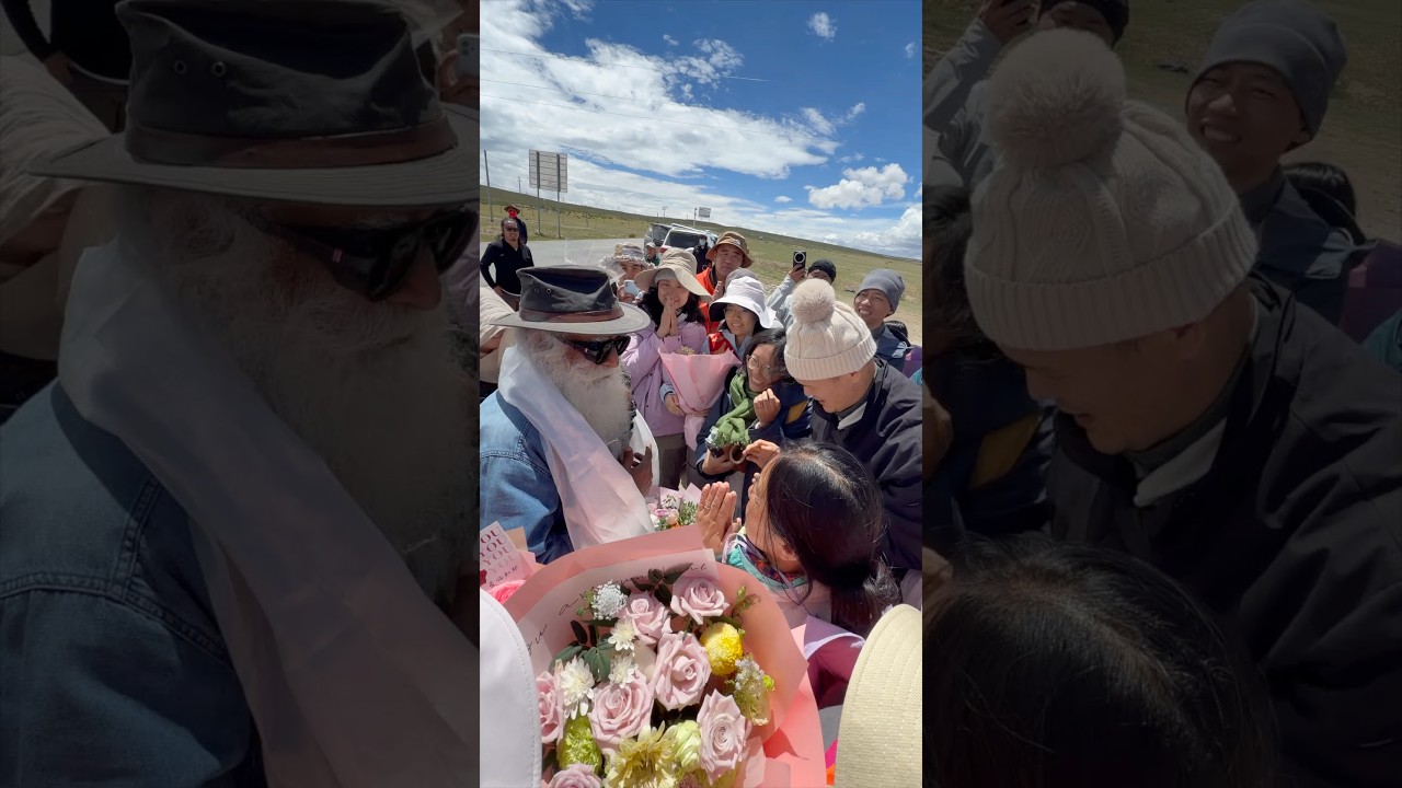 A touching moment on the way to Manasarovar, as Chinese volunteers warmly greet Sadhguru.