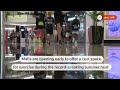 Dubai runners beat the heat at citys first Mallathon | REUTERS  - 00:34 min - News - Video