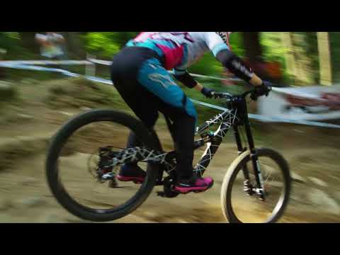 Bike Snapping Action from the Final Stop of UCI MTB World Cup | Qualifying Session