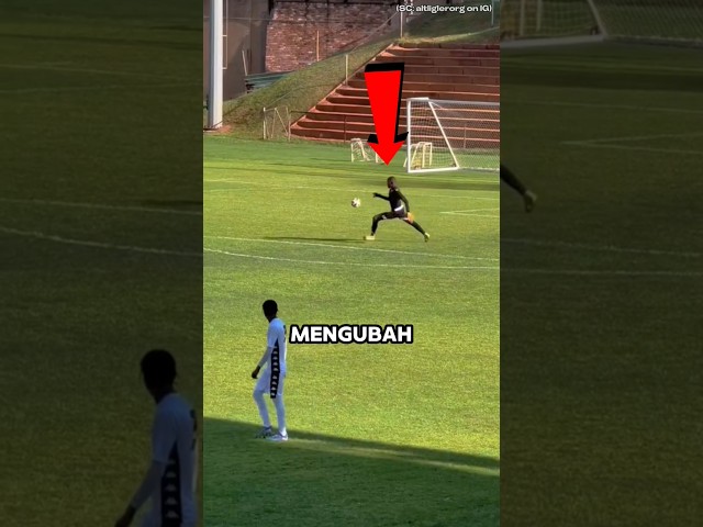 Penjaga gawang ini menggunakan hoki setahun sekali! 🤯😱