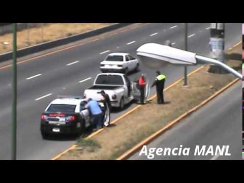 VIDEO: Policías de Ecatepec detienen a automovilista en vía rápida 