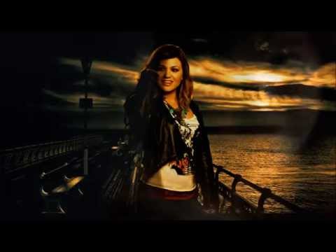 Kelly Clarkson - Don't Ever Give Up On Me