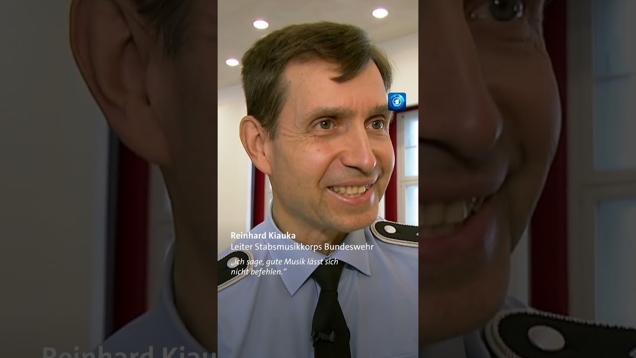 Das Stabsmusikkorps der Bundeswehr begleitet Staatsbesuche oder den Großen Zapfenstreich. shorts