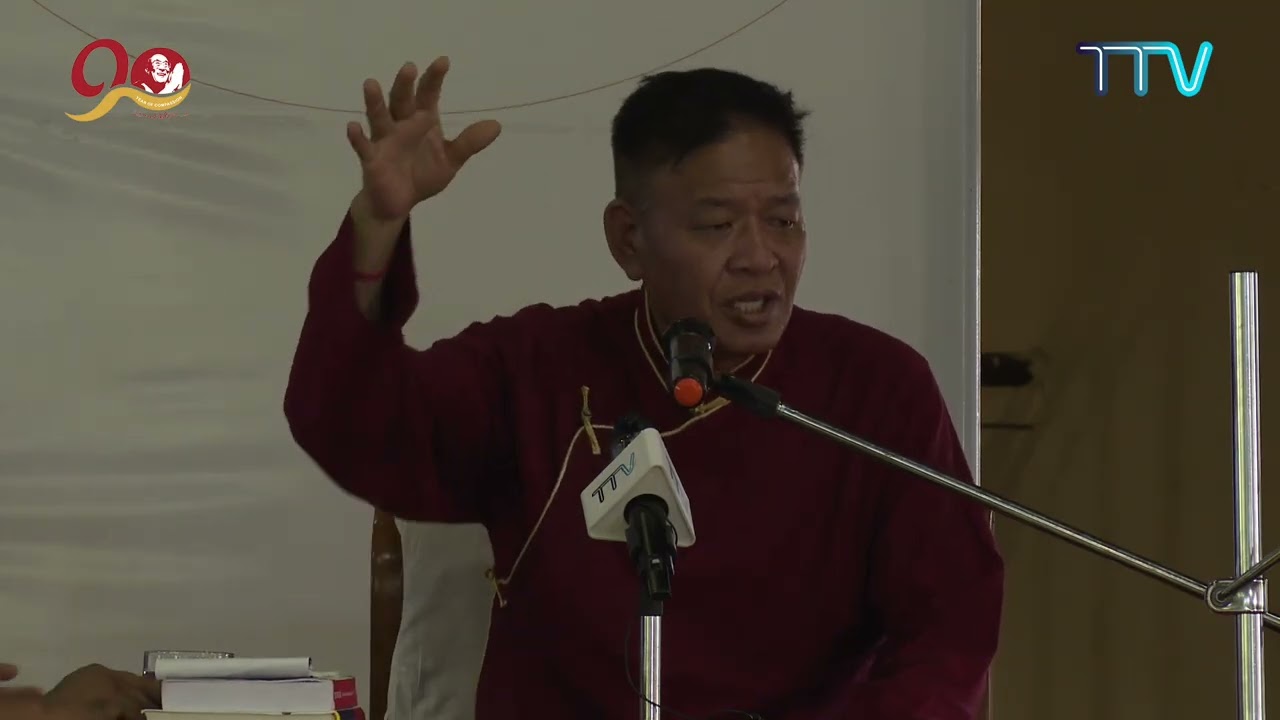 དཔལ་ལྡན་སྲིད་སྐྱོང་སྤེན་པ་ཚེ་རིང་མཆོག་གི་སུ་ཇ་བོད་ཁྱིམ་དུ་དགེ་སློབ་རྣམས་ལ་གསུང་བཤད།།