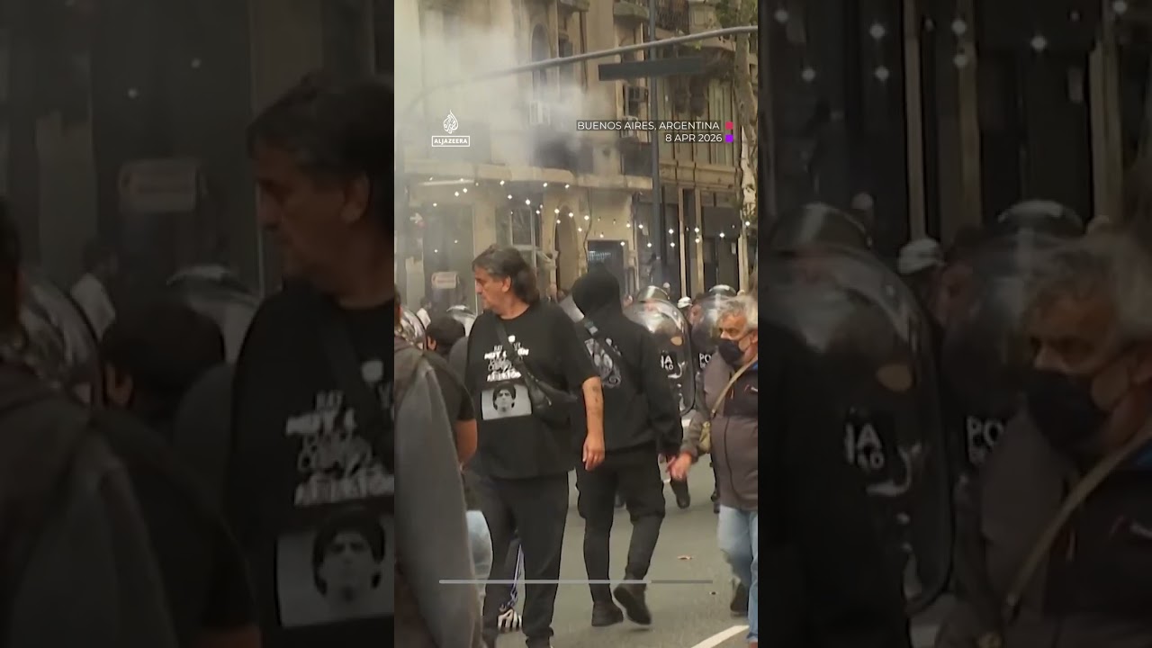 Protest over glacier law in Argentina