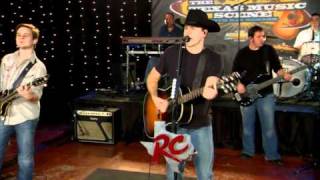 Roger Creager performs &quot;Things Look Good Around Here&quot; on the Texas Music Scene