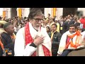 Amitabh Bachchan, Abhishek Arrive at Ayodhya Ram Mandir | News9