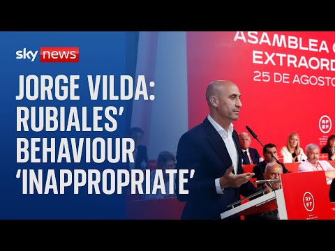 Spain: Jorge Vilda calls Rubiales' behaviour 'inappropriate'