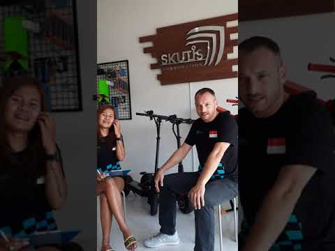 Iddy Daya (Sandra) Interviewed Henry Jurgens about Team Skuti Indonesia (Female E-scooter Racers)