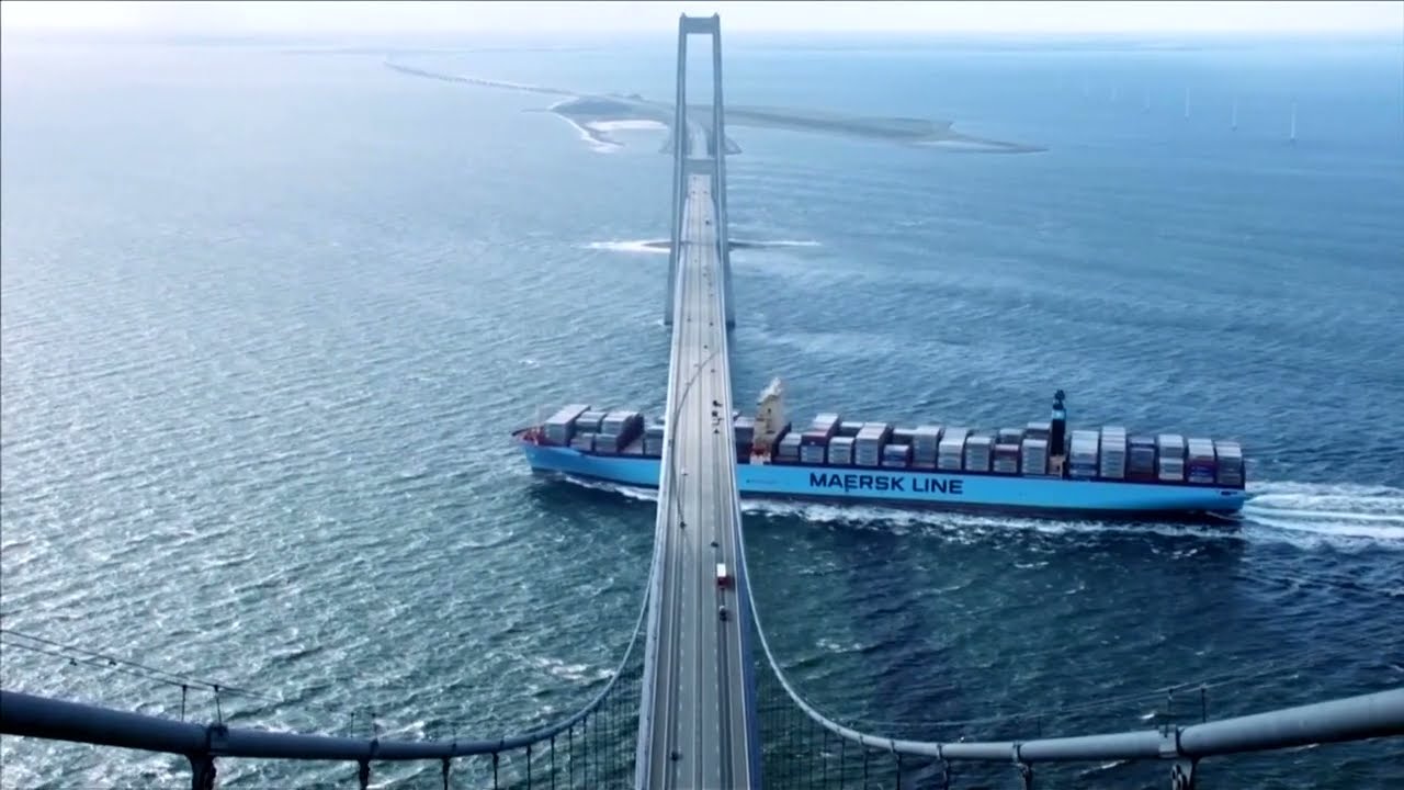 Maersk posts Q3 above forecast but shares fall on freight rates | REUTERS