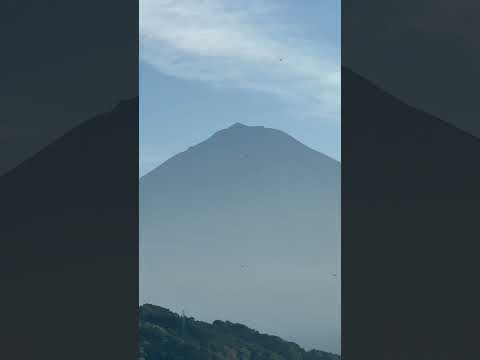 2025年8月8日6:30撮影｜富士川SA（下り）から見た今朝の富士山の様子 サムネイル