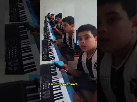 ESSE MENINO FEZ UM VÍDEO REAGINDO AO LOOPING INFINITO QUE ELE MESMO CRIOU ALI NA HORA