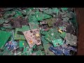 E-waste chemistry unlocks precious metals from old tech | REUTERS