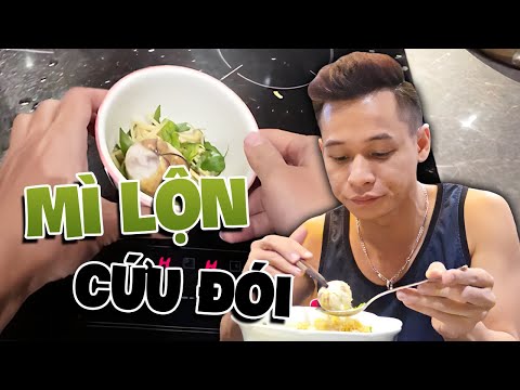 (Độ đớp đêm #8) Cùng anh Độ Mixi vào bếp nấu mì trứng vịt lộn và mukbang đủ loại trái cây trong nhà.