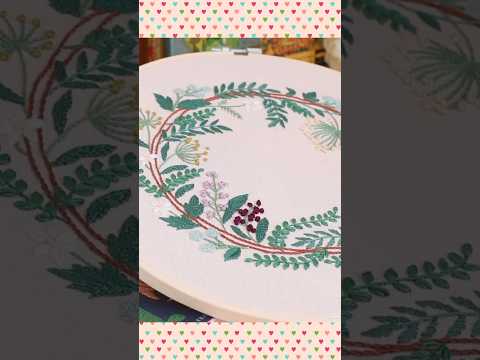 樋口愉美子さんの「暮らしの刺繍」より5月の「春のリース」を刺繍しました♪ #刺繍 #embroidery #ハンドメイド #handbroidery #樋口愉美子