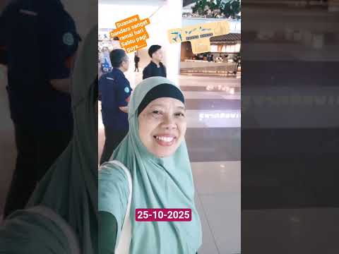 Suasana di bandara sangat ramai hari Sabtu pagi#bandarasoekarnohatta #suci widiyanti7104#🛬🛫✈️#2025