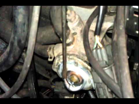 How to change a thermostat on a 1996 honda civic #7